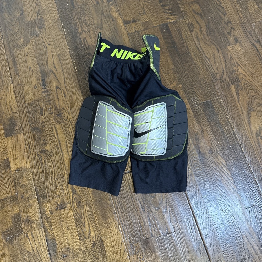 Nike Pro Combat Mens HyperStrong Padded Football Shorts M Black 584386-011
